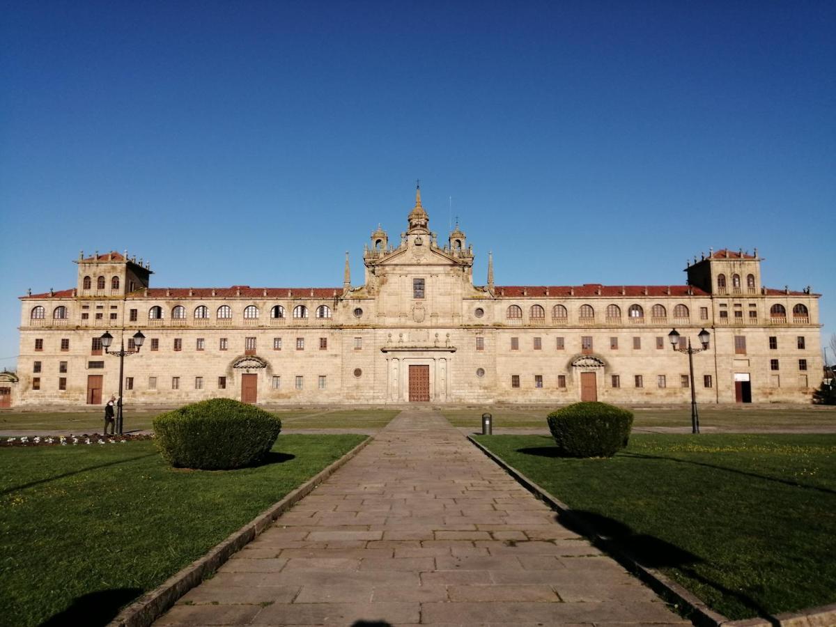 Apartamento Lemavos Monforte De Lemos Extérieur photo